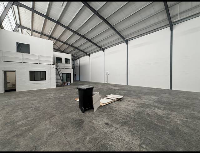 494M² FACTORY TO LET IN FIRGROVE